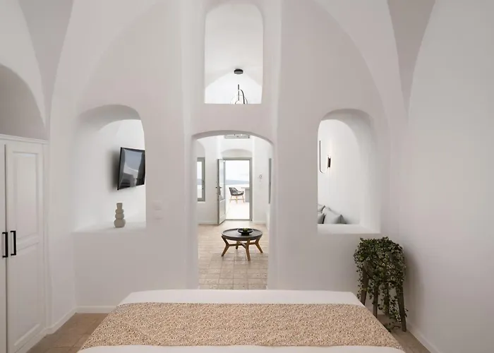 Asha Luxury Hotel Fira (Santorini)