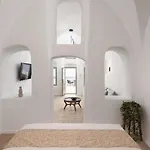 Asha Luxury Hotel Fira (Santorini)