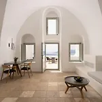 Asha Luxury Hotel Fira (Santorini)