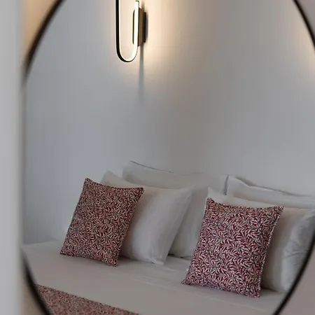 Asha Luxury Fira (Santorini)