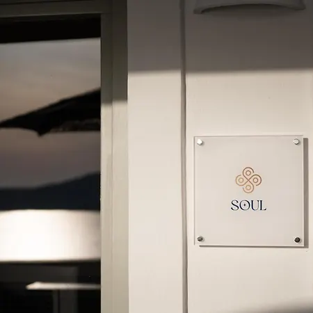 Asha Luxury Fira (Santorini)