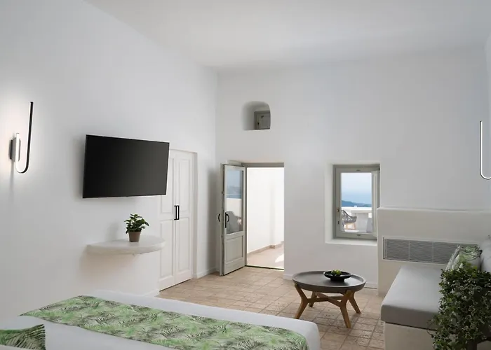 Asha Luxury Тира