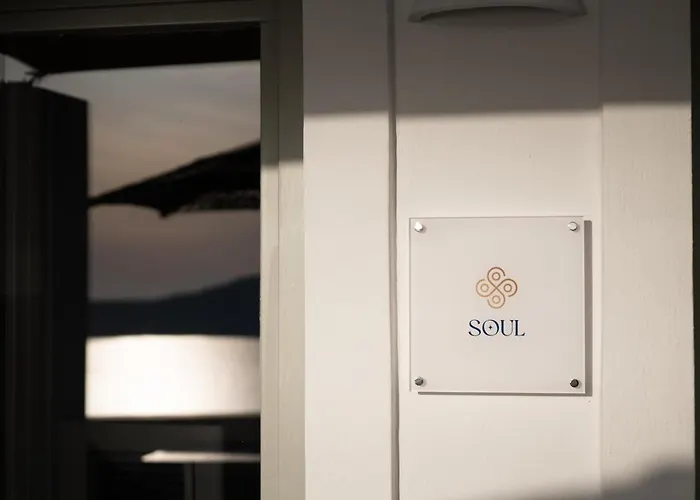 Asha Luxury Тира