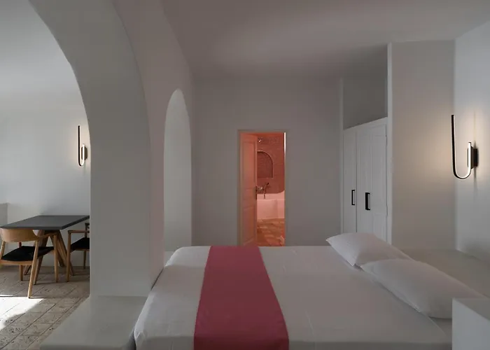 Asha Luxury 4* Fira (Santorini)
